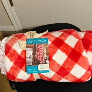 New Pioneer Woman ‘Gingham’ Velvet Plush Throw W/Crocheted Trim NWT 50”x72”